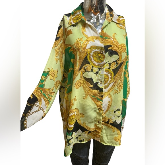 Elegant Green and Gold Women's Blouse - Picture 2 of 3